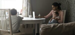 38152 Mom With Kids 1200.1200w.tn